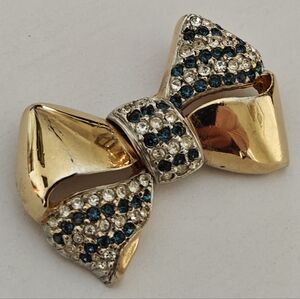Signed Puccini Gold Bow Tie Ribbon Brooch With Sapphire Blue & Clear Crystals